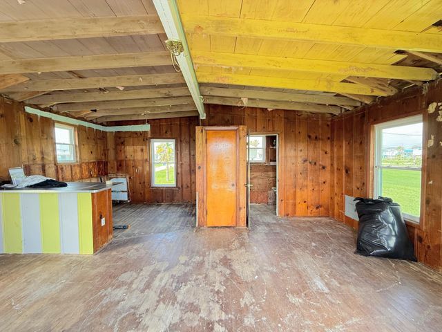 415 Treaty Drive, Surfside Beach, TX 77541
