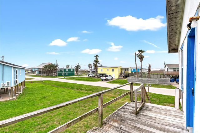 415 Treaty Drive, Surfside Beach, TX 77541