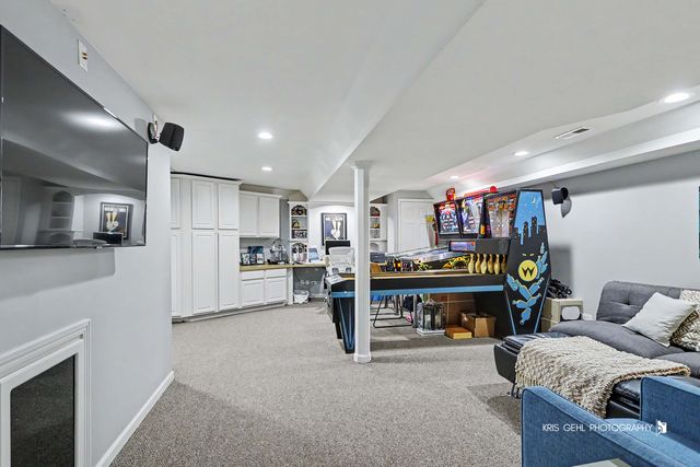 4 Mainsail Court, Third Lake, IL 60030