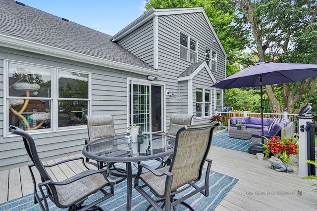 4 Mainsail Court, Third Lake, IL 60030