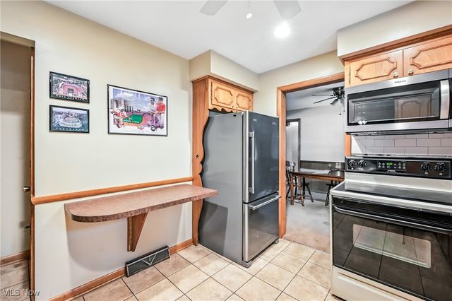 25 Lakeshore Drive, Struthers, OH 44471