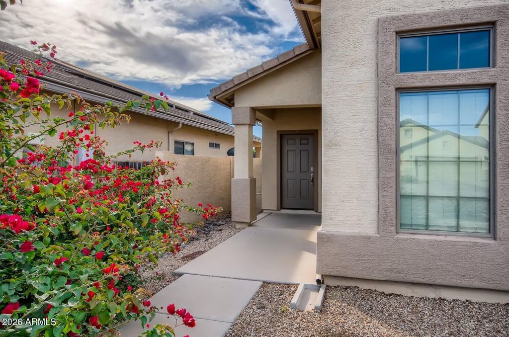 797 W AGRARIAN HILLS Drive, San Tan Valley, AZ 85143 — photo 2