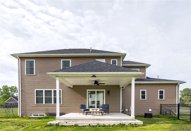 4 Wentworth Drive, Orchard Park, NY 14127