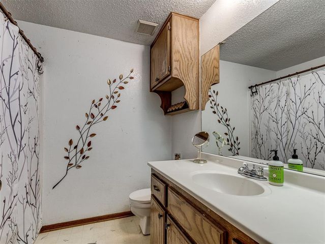 8401 Bellmon Avenue, Oklahoma City, OK 73149