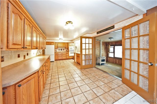 9975 Hardpan Road, Evans, NY 14006