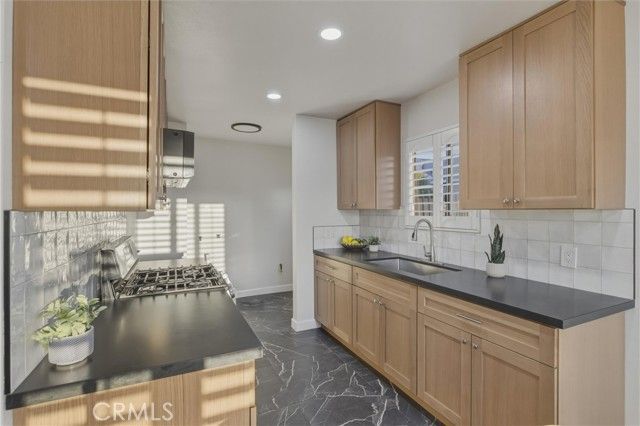 13918 Hillford, Compton, CA 90222