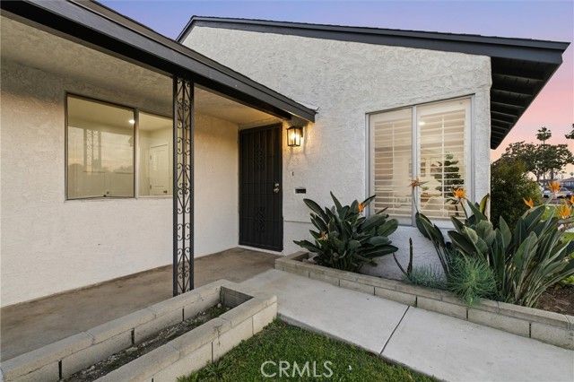 13918 Hillford, Compton, CA 90222