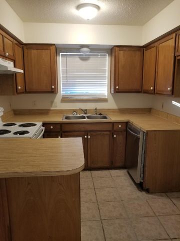 6492 Central Avenue, North Richland Hills, TX 76182