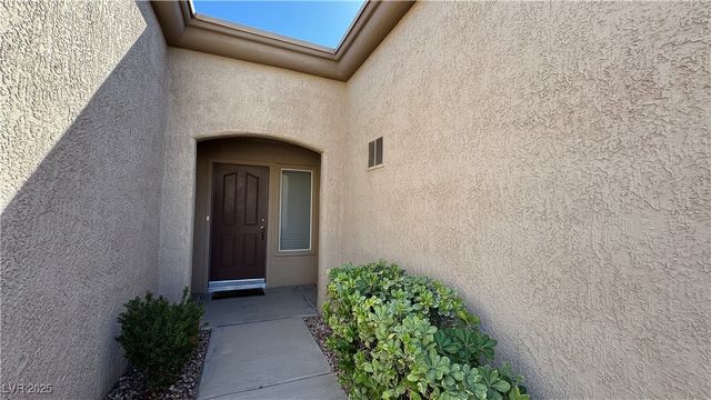 2202 Spring Water Drive, Las Vegas, NV 89134