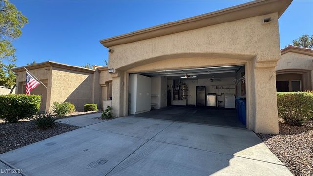 2202 Spring Water Drive, Las Vegas, NV 89134