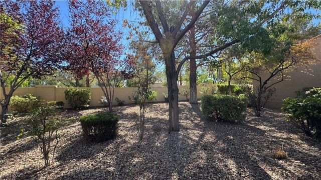 2202 Spring Water Drive, Las Vegas, NV 89134