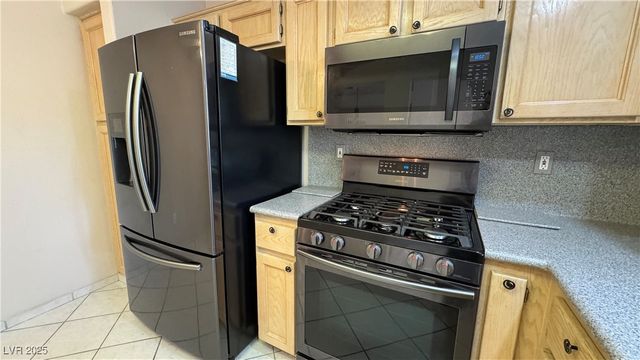 2202 Spring Water Drive, Las Vegas, NV 89134