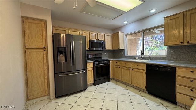 2202 Spring Water Drive, Las Vegas, NV 89134