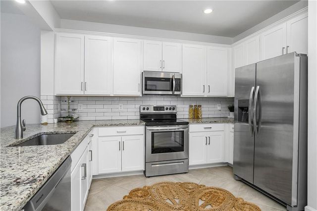 14033 Pine Lodge LN, Fort Myers, FL 33913
