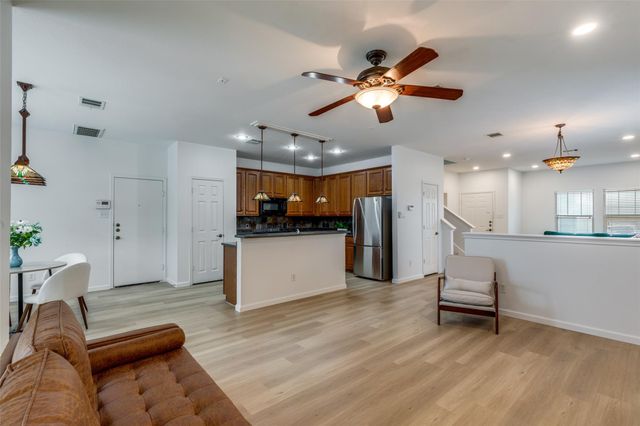 814 Bogart RD, Cedar Park, TX 78613