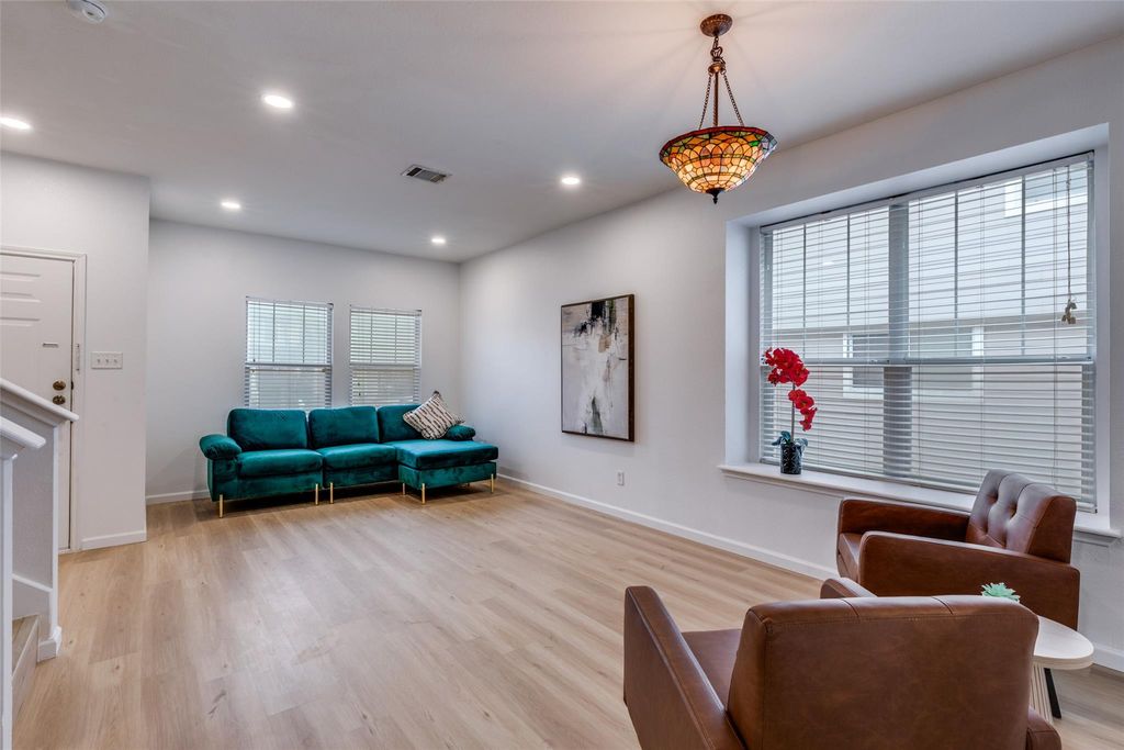 814 Bogart RD, Cedar Park, TX 78613