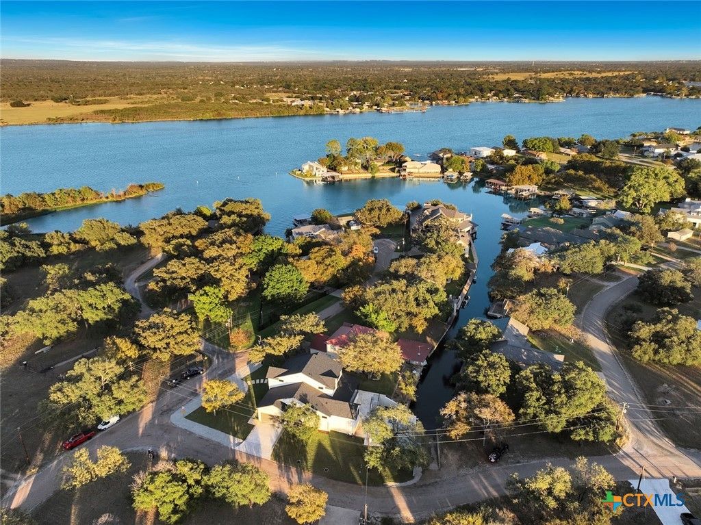 300 Deer Drive, Sunrise Beach, TX 78643