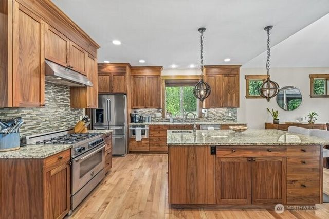 4220 121st Drive NE, Lake Stevens, WA 98258