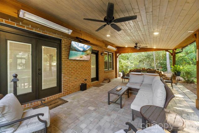 5061 Kentwood Drive, Gastonia, NC 28056