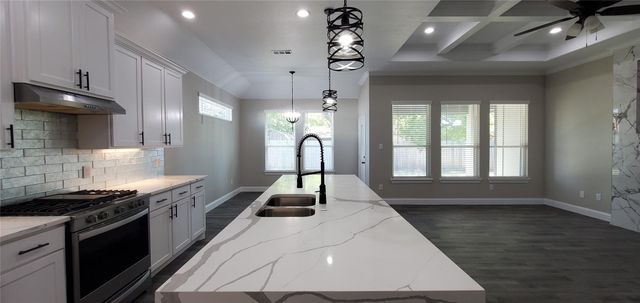 2102 N O Connor Road, Irving, TX 75061