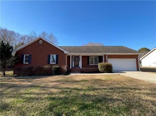 25 Buckeye Circle, Covington, GA 30016