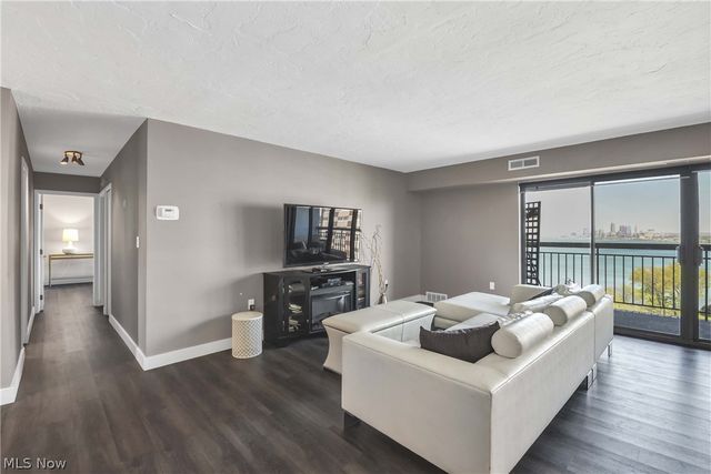 12550 Lake Avenue 1509, Lakewood, OH 44107