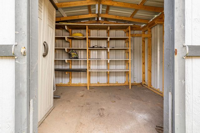 304 Tahiti Drive, Granbury, TX 76048