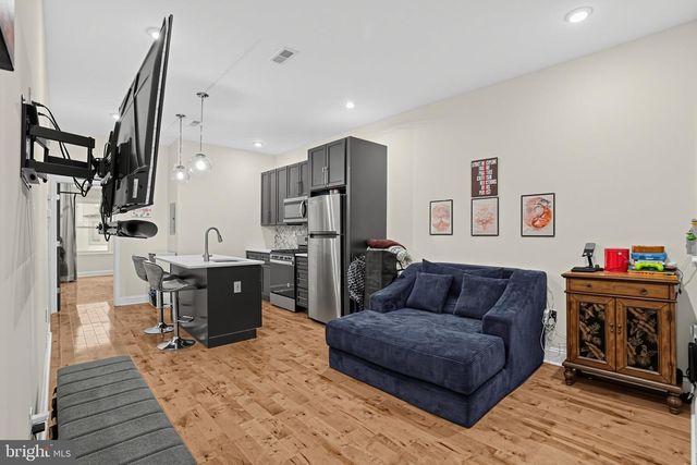 5221 WALNUT ST, Philadelphia, PA 19139