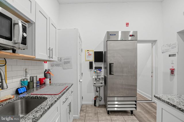 5221 WALNUT ST, Philadelphia, PA 19139