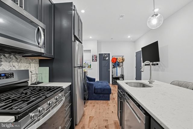 5221 WALNUT ST, Philadelphia, PA 19139