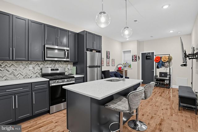 5221 WALNUT ST, Philadelphia, PA 19139