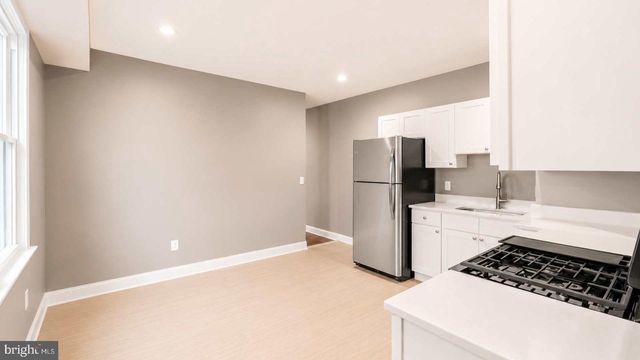 209 WOODLAWN AVE, Hamilton, NJ 08609