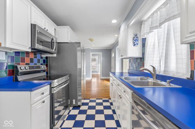 1902 14th Street, Columbus, IN 47201