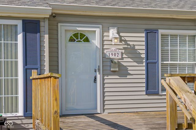 1902 14th Street, Columbus, IN 47201