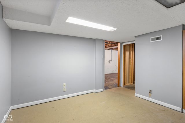 1902 14th Street, Columbus, IN 47201
