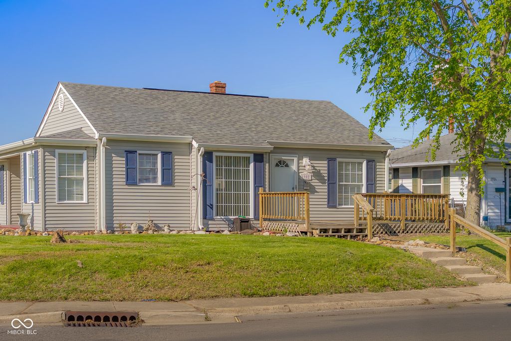 1902 14th Street, Columbus, IN 47201