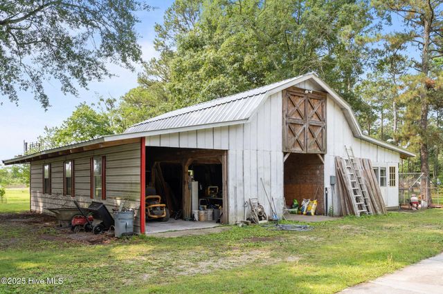 4967 E Nc 24 Highway, Beulaville, NC 28518