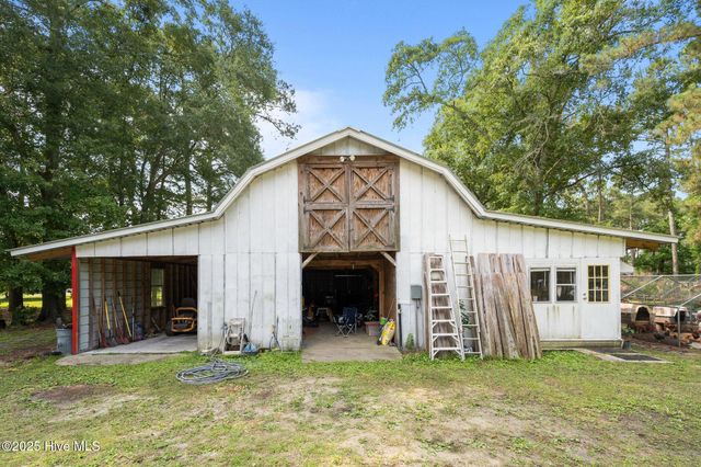 4967 E Nc 24 Highway, Beulaville, NC 28518