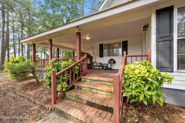 4967 E Nc 24 Highway, Beulaville, NC 28518