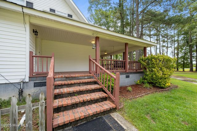 4967 E Nc 24 Highway, Beulaville, NC 28518