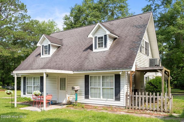 4967 E Nc 24 Highway, Beulaville, NC 28518
