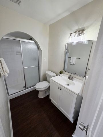 6101 Greenlawn Street, Rowlett, TX 75088