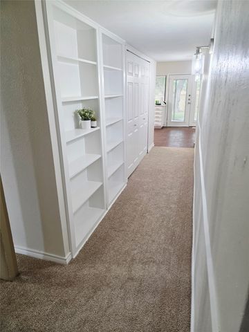 6101 Greenlawn Street, Rowlett, TX 75088