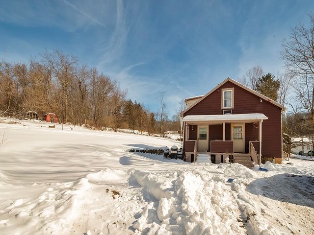 2561 Lah Rd, Hampton, PA 15044