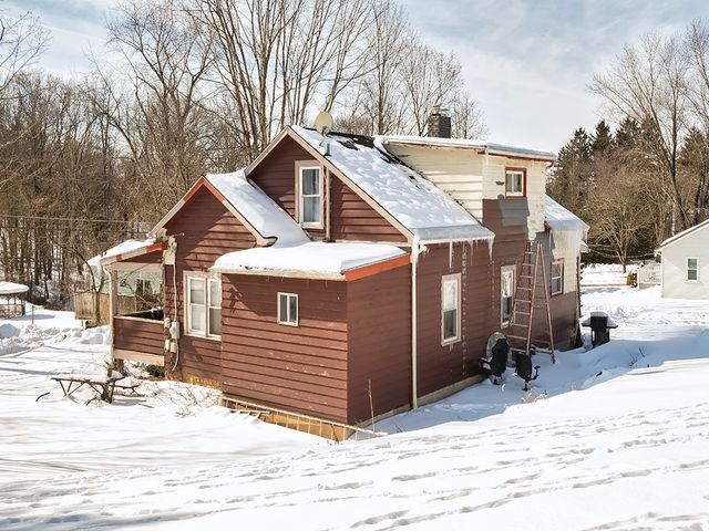 2561 Lah Rd, Hampton, PA 15044