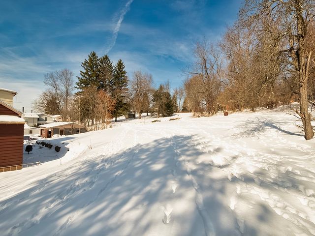 2561 Lah Rd, Hampton, PA 15044