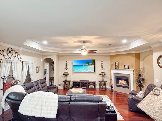 404 Wych Circle, Crestview, FL 32536