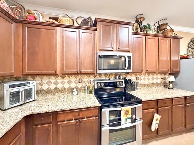 404 Wych Circle, Crestview, FL 32536