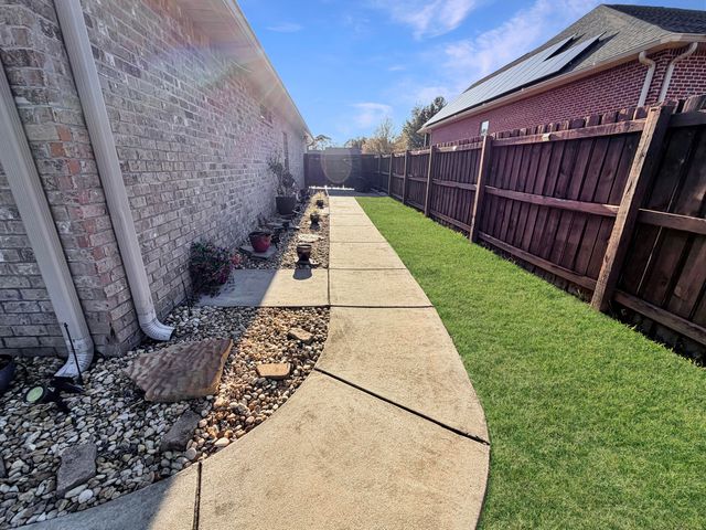 404 Wych Circle, Crestview, FL 32536