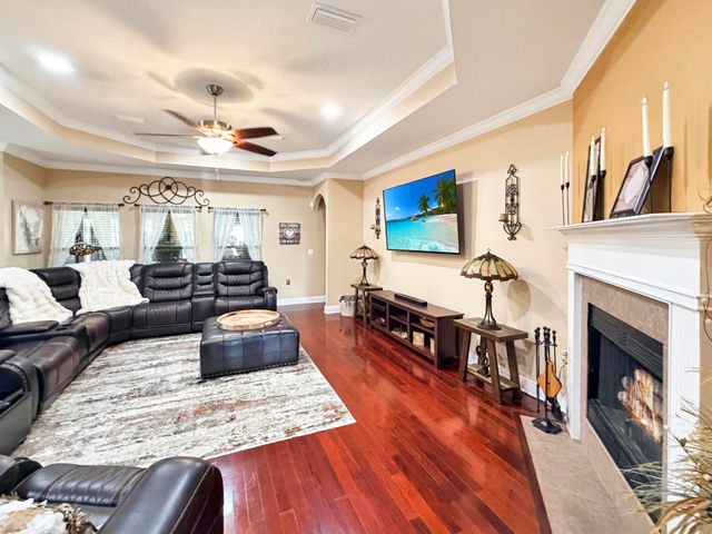 404 Wych Circle, Crestview, FL 32536